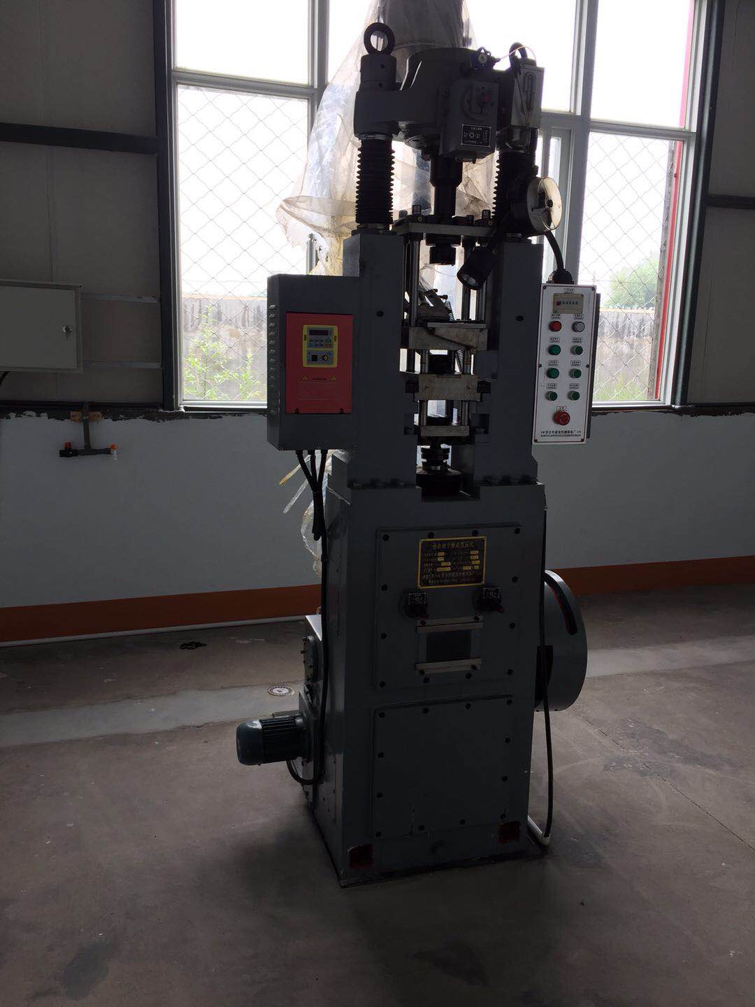 供應(yīng)DFJ   16T  30T  40T粉末冶金壓機(jī)